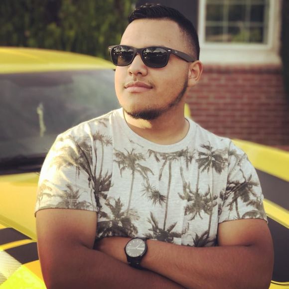 Meet your Posher, Alejandro - Picture 1 of 1